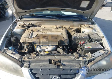 2004 Hyundai Elantra Gls/Gt from USA, damaged, VIN KMHDN46DX4U821864